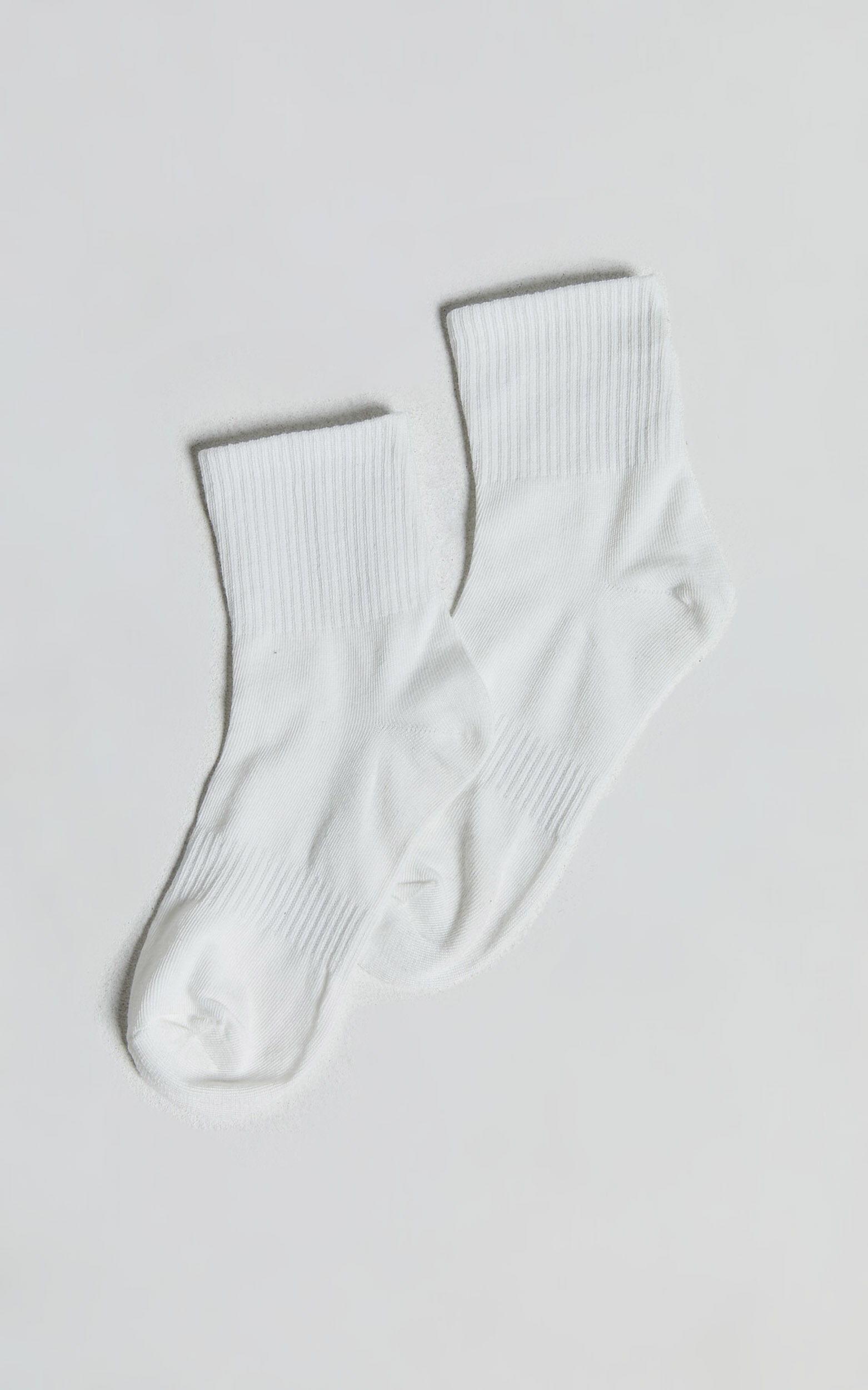 Vasilisa Crew Socks - Pack of 2 in White 6 Vasilisa Crew Socks - Pack of 2 in White