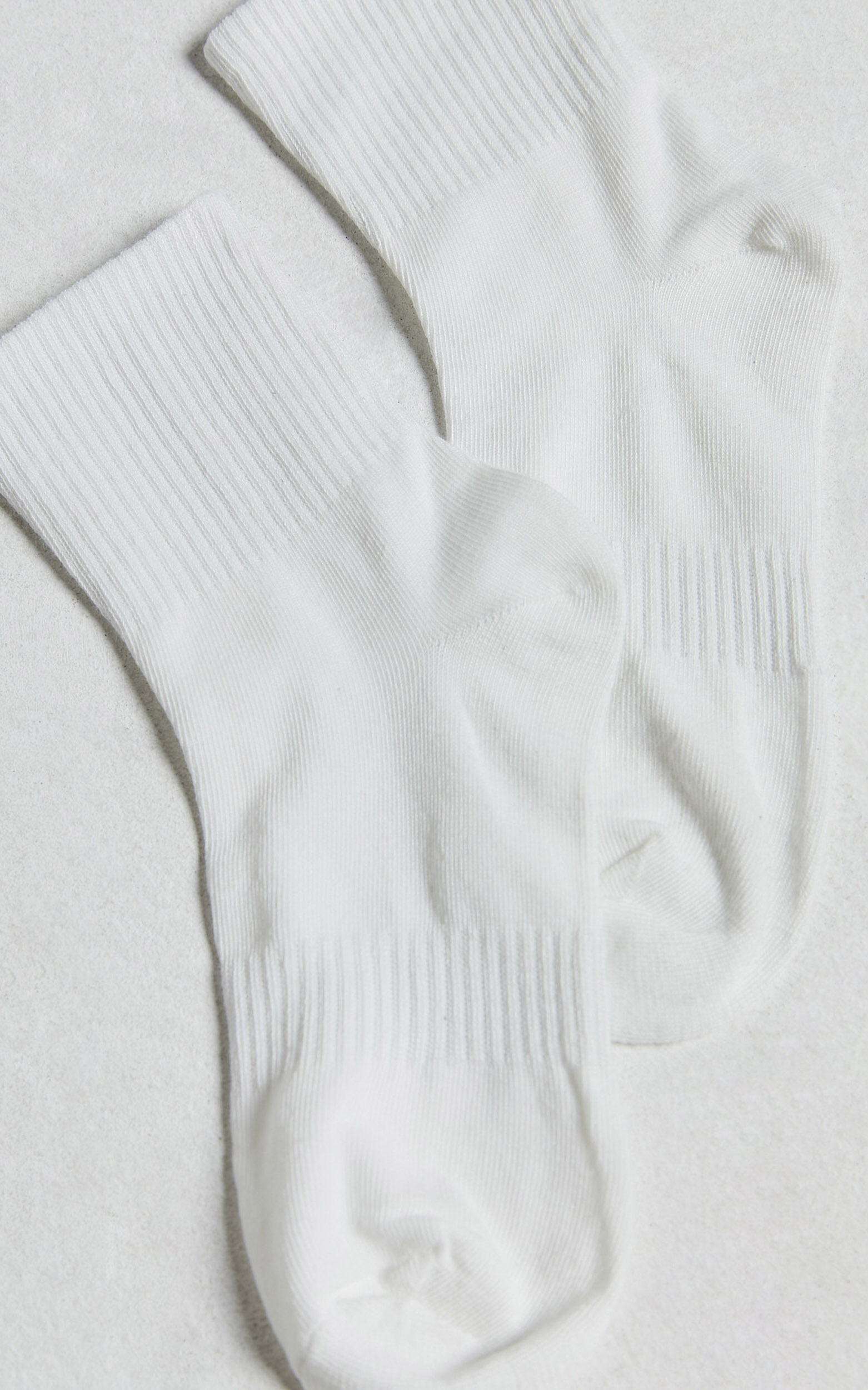 Vasilisa Crew Socks - Pack of 2 in White 8 Vasilisa Crew Socks - Pack of 2 in White