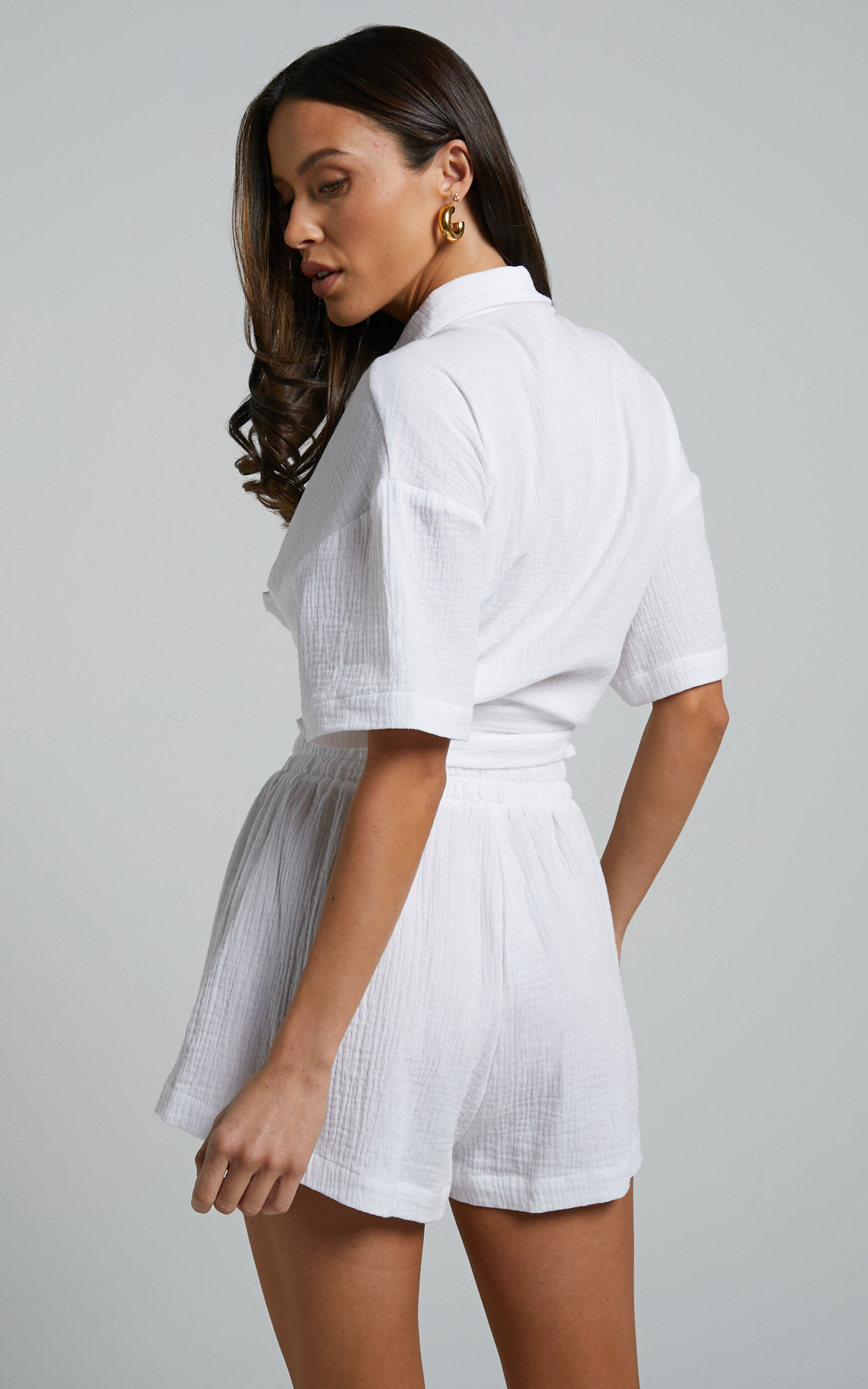Donita Shorts - Elastic Waist Shorts in White 16 Donita Shorts - Elastic Waist Shorts in White