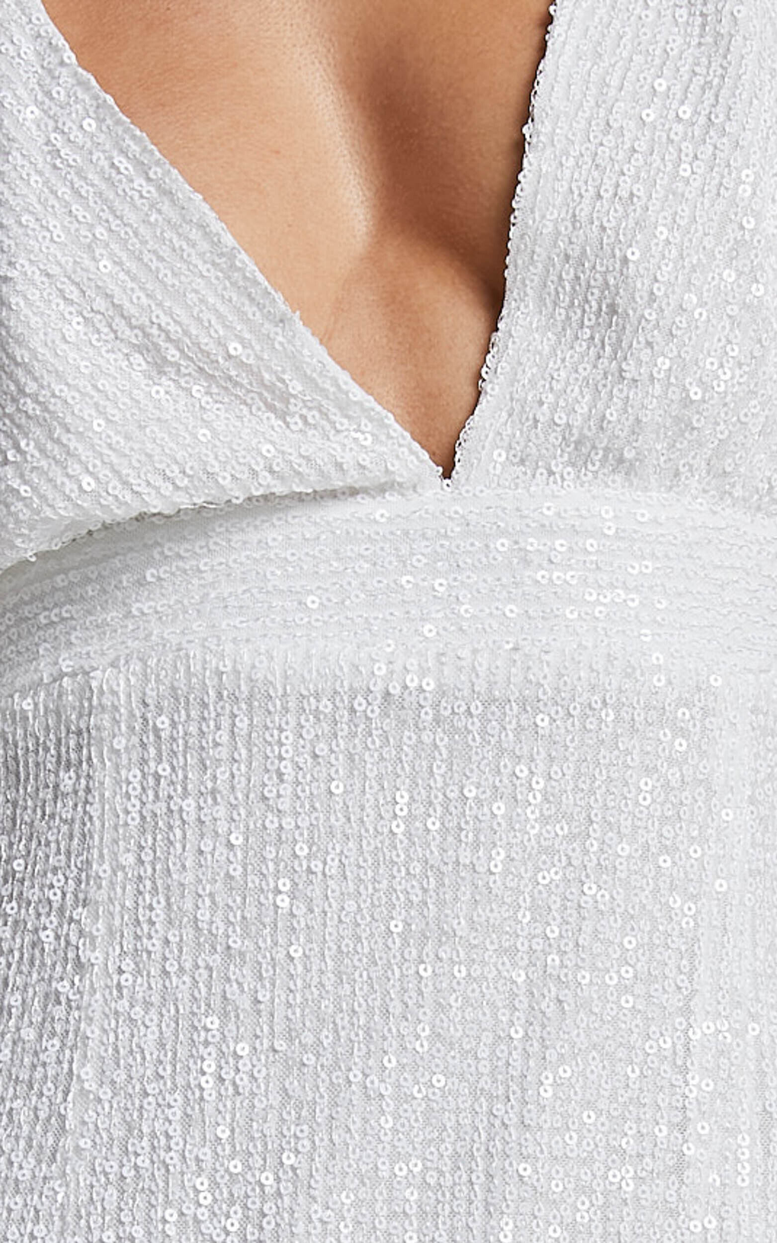 Cleonna Mini Dress - Short Puff Sleeve Plunge Neck Sequin Bodycon in White 16 Cleonna Mini Dress - Short Puff Sleeve Plunge Neck Sequin Bodycon in White